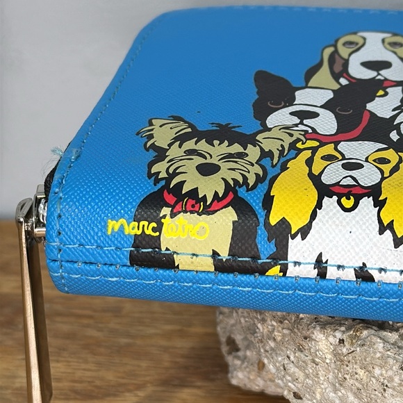 Marc Tetro Wallet Blue Large with Card Slots Multi Dog Themed NWOT - Picture 4 of 12